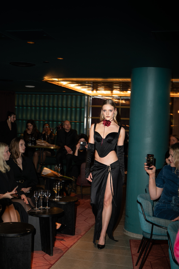 Maison de l’Era Fashion Designer Agency Ringa Määttää fashion show Helsinki runway makeup muotinäytös meikki meikkaaja