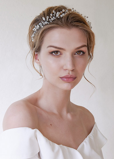 Bridal low updo hairstyle wedding makeup hääkampaus häämeikki meikkaaja