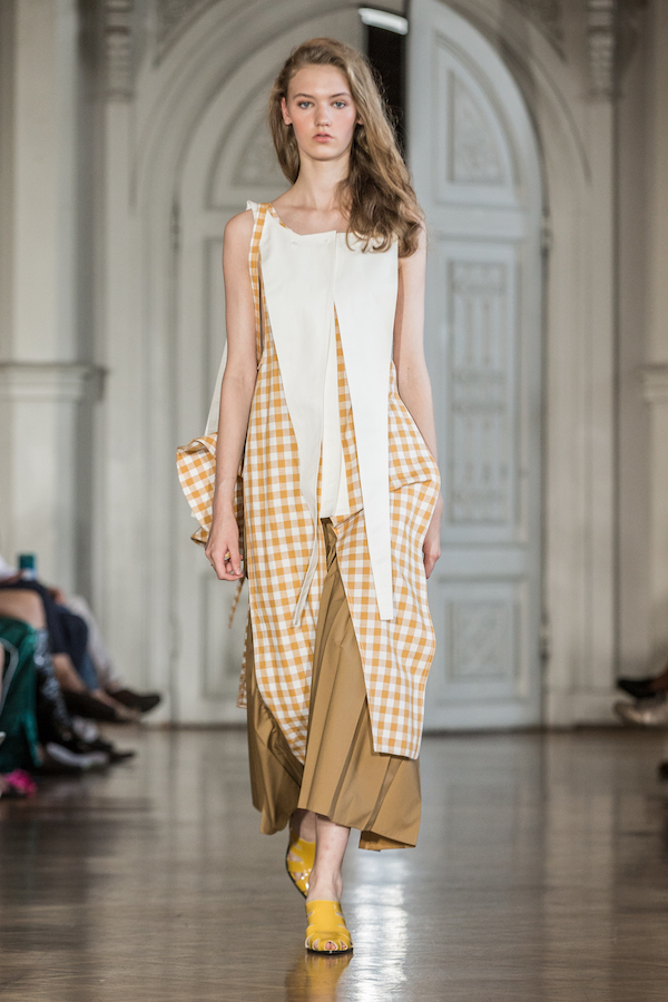 MUA Helsinki Fashion Week makeup fashion show Helsinki runway makeup muotinäytös meikki meikkaaja